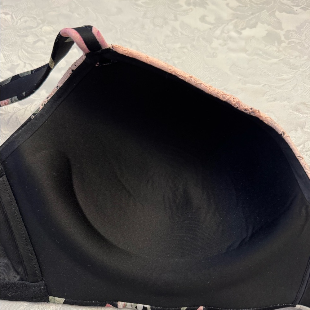 Cacique Lightly Lined T Shirt No Wire Bra Size‎ 42D Black Pink Lace Floral Sexy - Picture 7 of 8